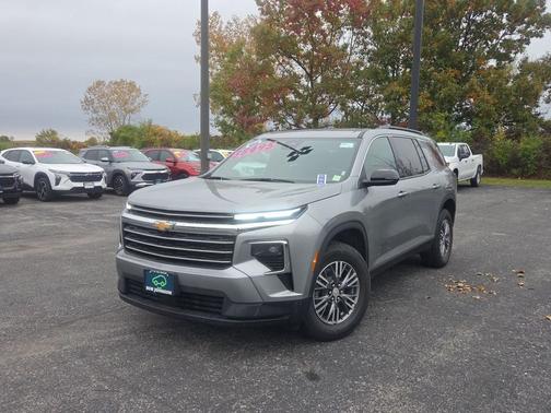 Sterling Gray Metallic 2025 Chevrolet Traverse LT