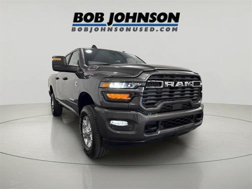 2025 RAM 2500 Big Horn Crew Cab 4x4 6'4' Box
