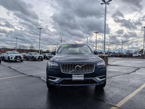 2023 Volvo XC90 B6 Plus 7-Seater