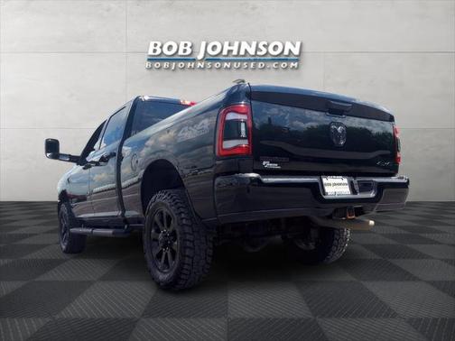 2020 RAM 2500 Big Horn Crew Cab 4X4 6'4' Box