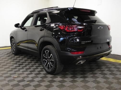 Mosaic Black Metallic 2024 Chevrolet Trailblazer ACTIV