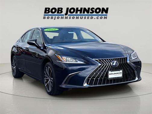 2022 Lexus ES 300h Base