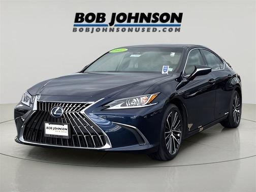 2022 Lexus ES 300h Base