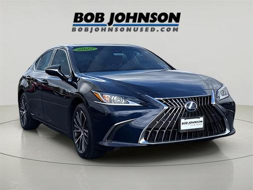 2022 Lexus ES 300h Base