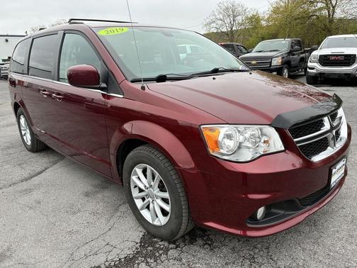 Octane Red Pearlcoat 2019 Dodge Grand Caravan SXT