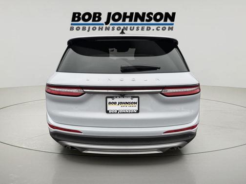 Crystal White Metallic Clearcoat 2025 Lincoln Corsair Reserve