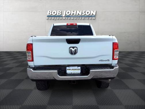 2022 RAM 2500 Tradesman Crew Cab 4x4 6'4' Box