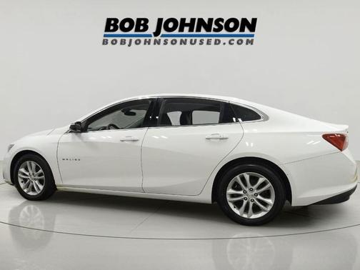 Summit White 2018 Chevrolet Malibu LT