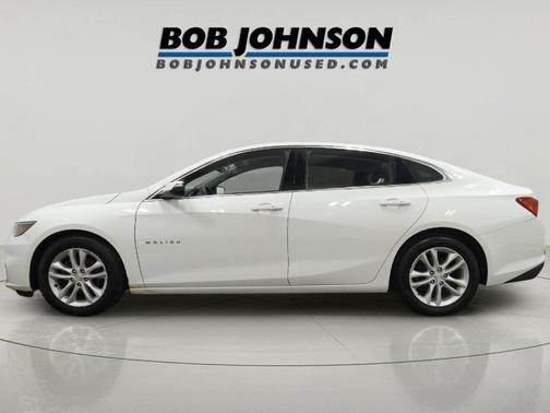 Summit White 2018 Chevrolet Malibu LT