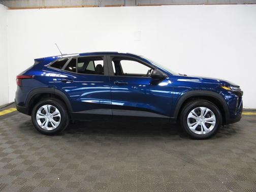 Blue Glow Metallic 2024 Chevrolet Trax LS