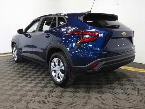 Blue Glow Metallic 2024 Chevrolet Trax LS