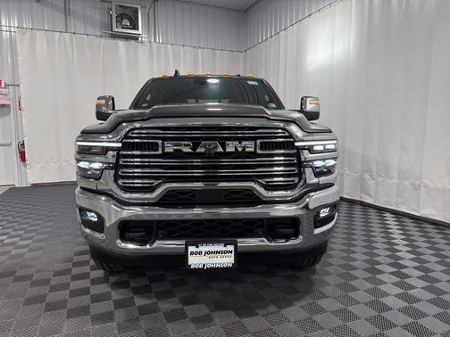 2025 RAM 2500 Laramie Crew Cab 4x4 6'4' Box