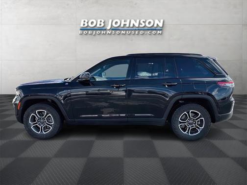 2023 Jeep Grand Cherokee 4xe Trailhawk