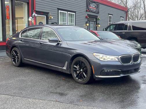 2016 BMW 750 i xDrive