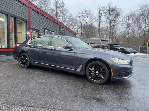 2016 BMW 750 i xDrive