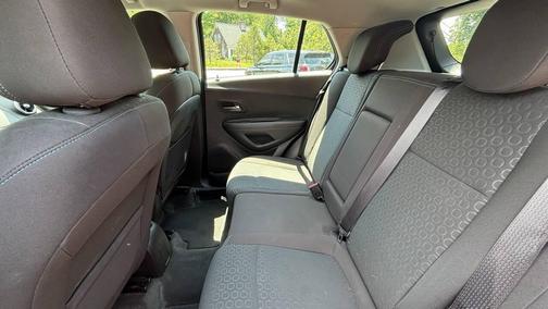 Red 2015 Chevrolet Trax 1LS