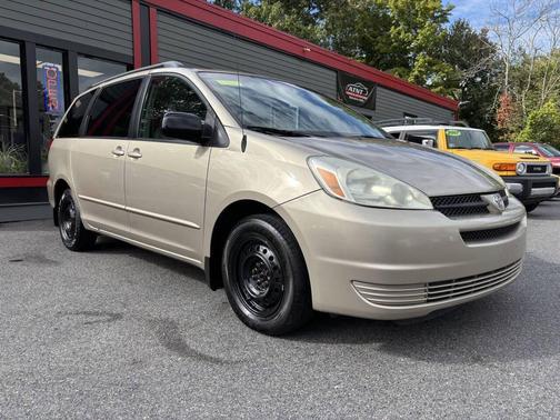 2005 Toyota Sienna LE