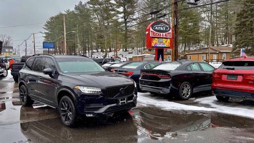 2016 Volvo XC90 T6 Momentum