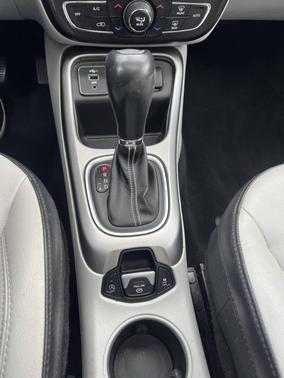 White Clearcoat 2018 Jeep Compass Latitude