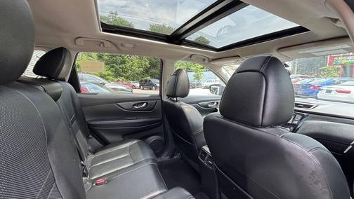 Gun Metallic 2016 Nissan Rogue SL