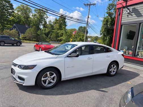 Summit White 2017 Chevrolet Malibu 1LS