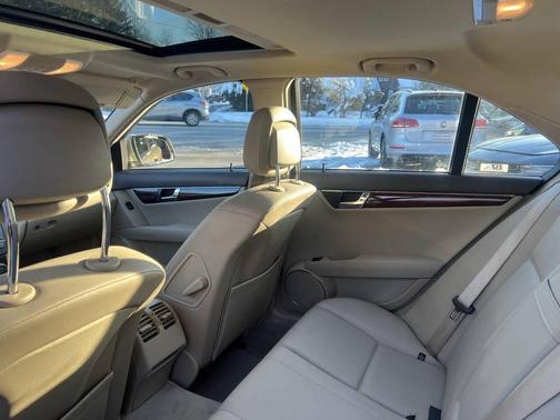 2009 Mercedes-Benz C-Class C 300 4MATIC Luxury