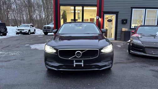 2017 Volvo S90 T6 Momentum