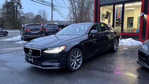 2017 Volvo S90 T6 Momentum