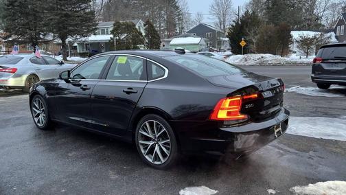 2017 Volvo S90 T6 Momentum