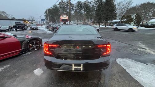 2017 Volvo S90 T6 Momentum