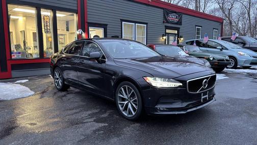 2017 Volvo S90 T6 Momentum