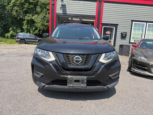 Black 2018 Nissan Rogue SV