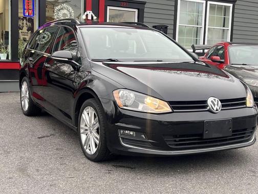 2015 Volkswagen Golf SportWagen TDI SE 4-Door