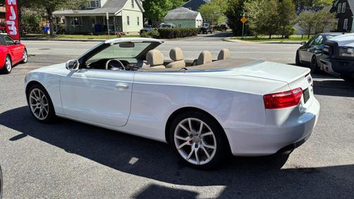 White 2010 Audi A5 2.0T quattro
