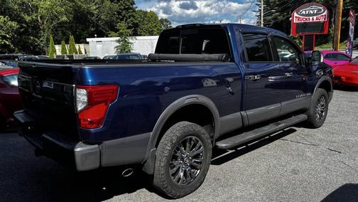 Deep Blue Pearl 2018 Nissan Titan XD Platinum Reserve