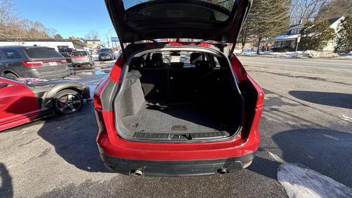 2018 Jaguar F-PACE 25t Premium