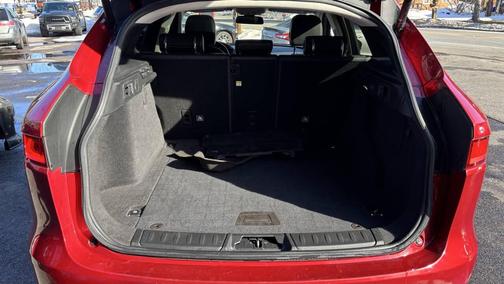 2018 Jaguar F-PACE 25t Premium