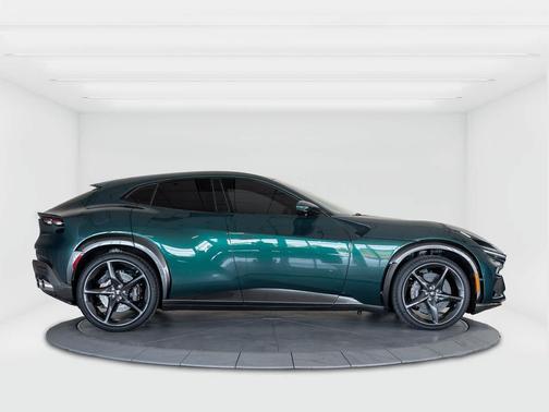 Verde GB23 2025 Ferrari Purosangue AWD