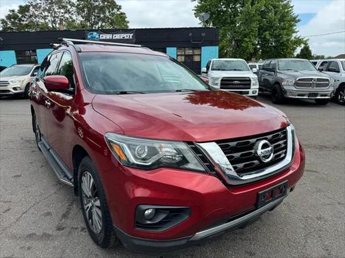 2017 Nissan Pathfinder SL