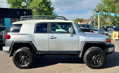 Titanium Metallic 2007 Toyota FJ Cruiser Base
