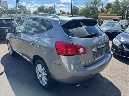 2011 Nissan Rogue SV