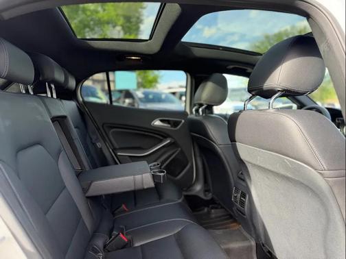 Cirrus White 2017 Mercedes-Benz GLA 250 4MATIC