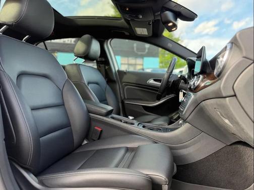 Cirrus White 2017 Mercedes-Benz GLA 250 4MATIC
