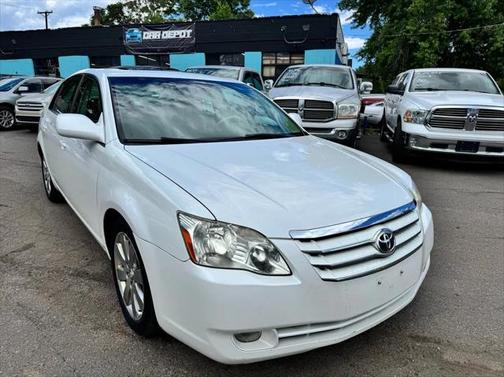2005 Toyota Avalon XLS