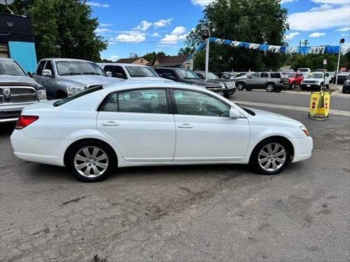 2005 Toyota Avalon XLS