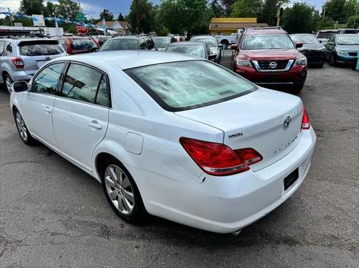 2005 Toyota Avalon XLS