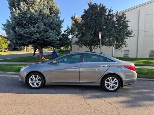 2012 Hyundai SONATA Limited