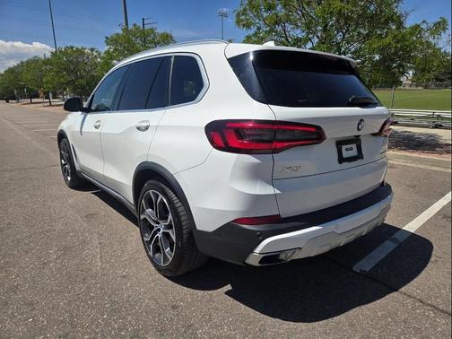 White 2021 BMW X5 PHEV xDrive45e
