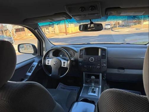 2011 Nissan Pathfinder SV