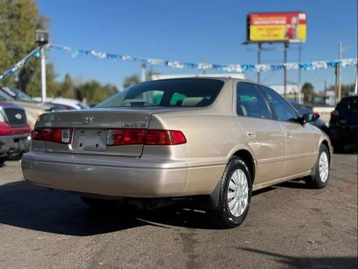 2001 Toyota Camry LE